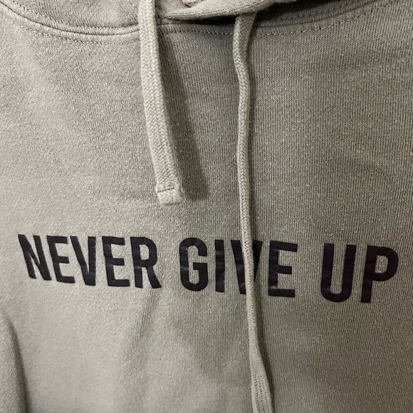 Inspiring Mint Cropped Hoodie - Picture 2 of 5